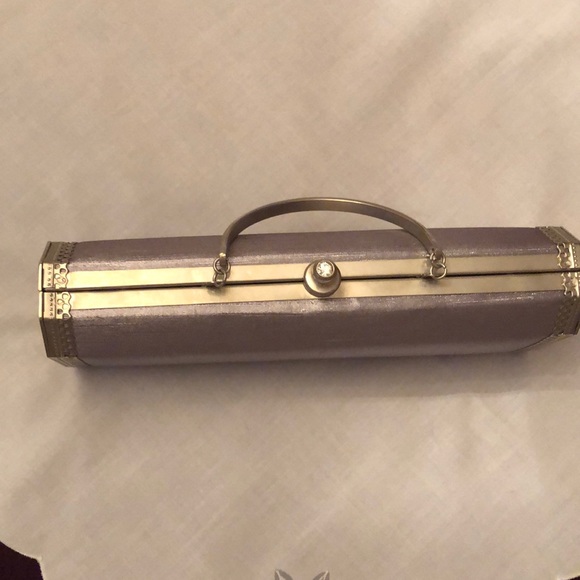 Silver Rectangular Metallic Purse - Picture 2 of 6